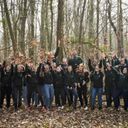 bild på EcoTree-teamet i skogen